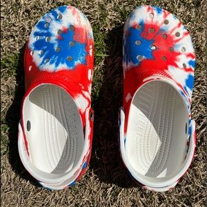 Crocs Good Condition Size 9 (mens 7) red white and blue!